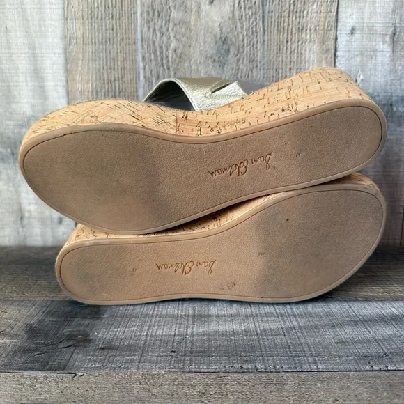 Womens Sam Edelman Rose Gold Metallic Leather Cork Wedge Thong Sandals Size 9.5 - Picture 8 of 10